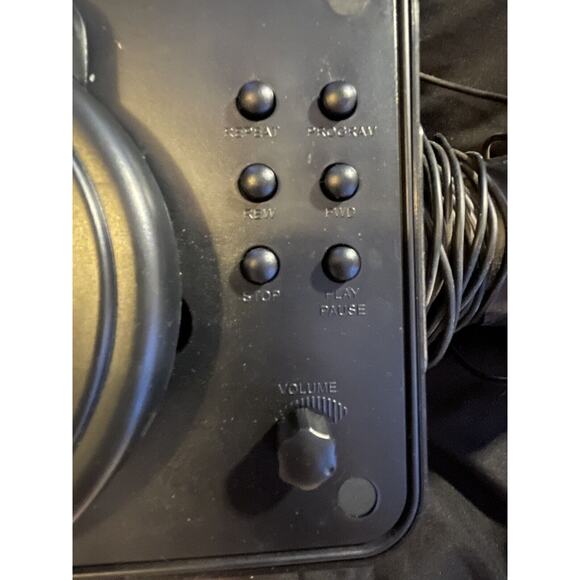 Lohman Coyote Caller | WITH Coyote Calling DVDs - Picture 3 of 5